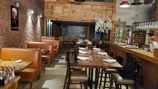 Your Guide To Where To Find The Best Italian Restaurant In Windsor, Ontario